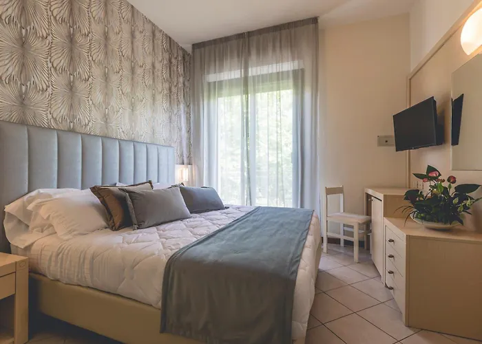 Hotel Athena